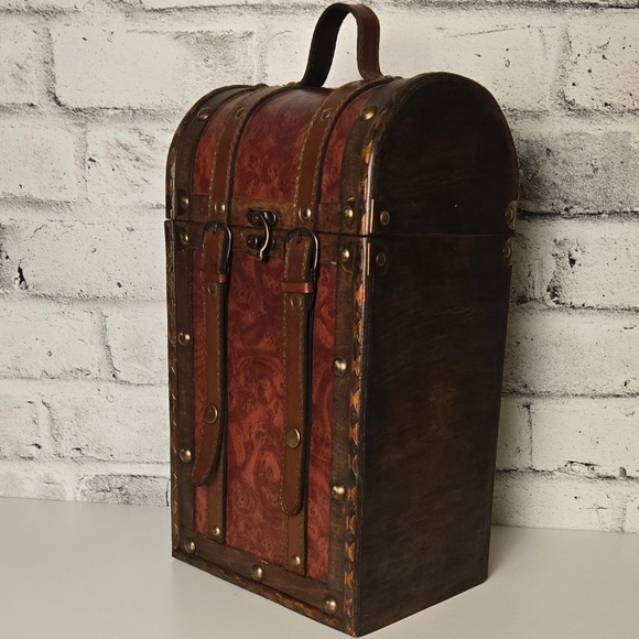 Rustic Wooden Trunk Wall Box Storage Chest Faux Leather Straps - Picture 6 of 15